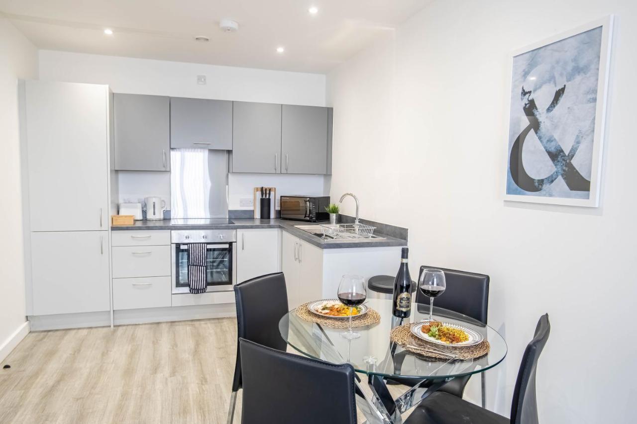 Luxury Apartments Available Next To Train Station - The Wallgate Apartments Wigan - Free Parking Esterno foto