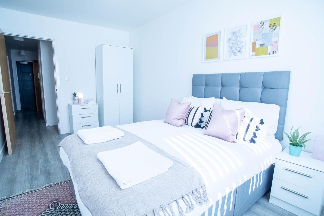 Luxury Apartments Available Next To Train Station - The Wallgate Apartments Wigan - Free Parking Esterno foto